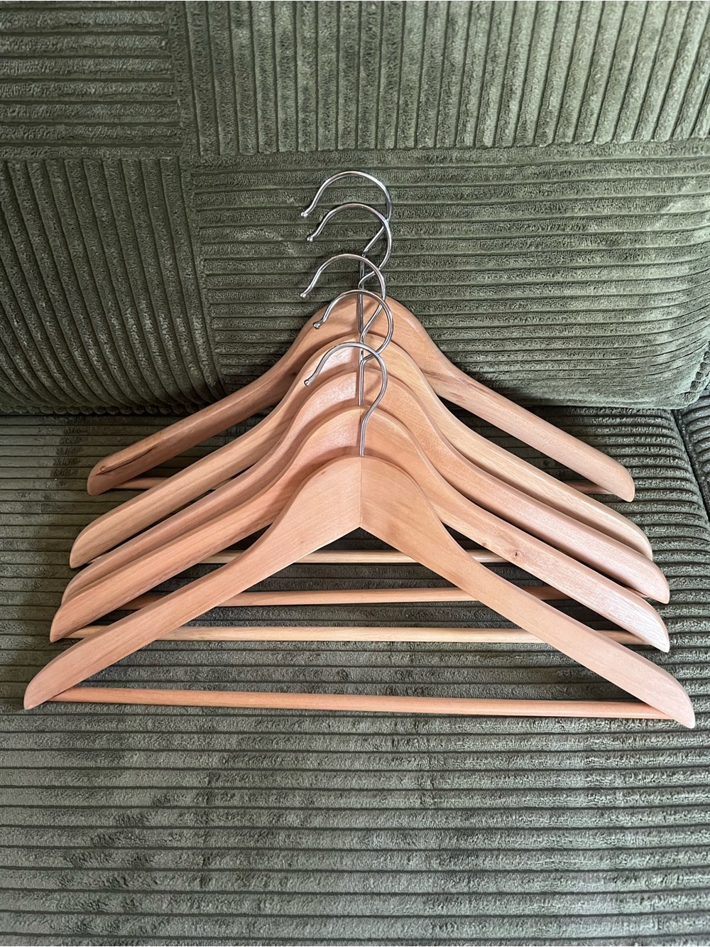 Natural Wood Suit Hangers with hanging bar - Set of 5
